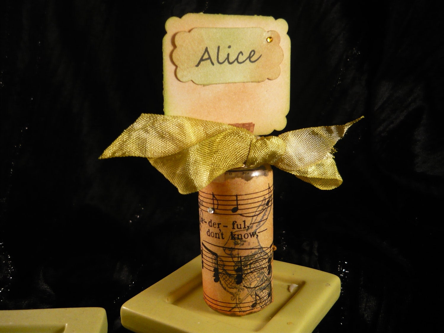 Place card bottles Alice in wonderland Rabbit on 1973 Music sheet set of 8