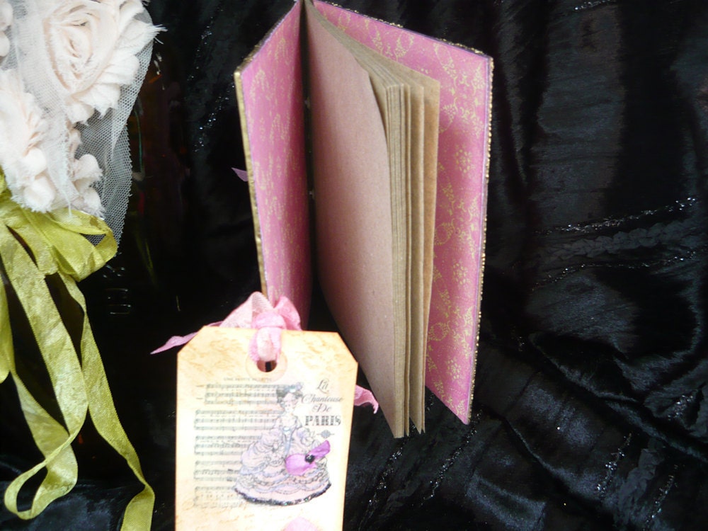 Journal album Marie Antoinette with bookmarker