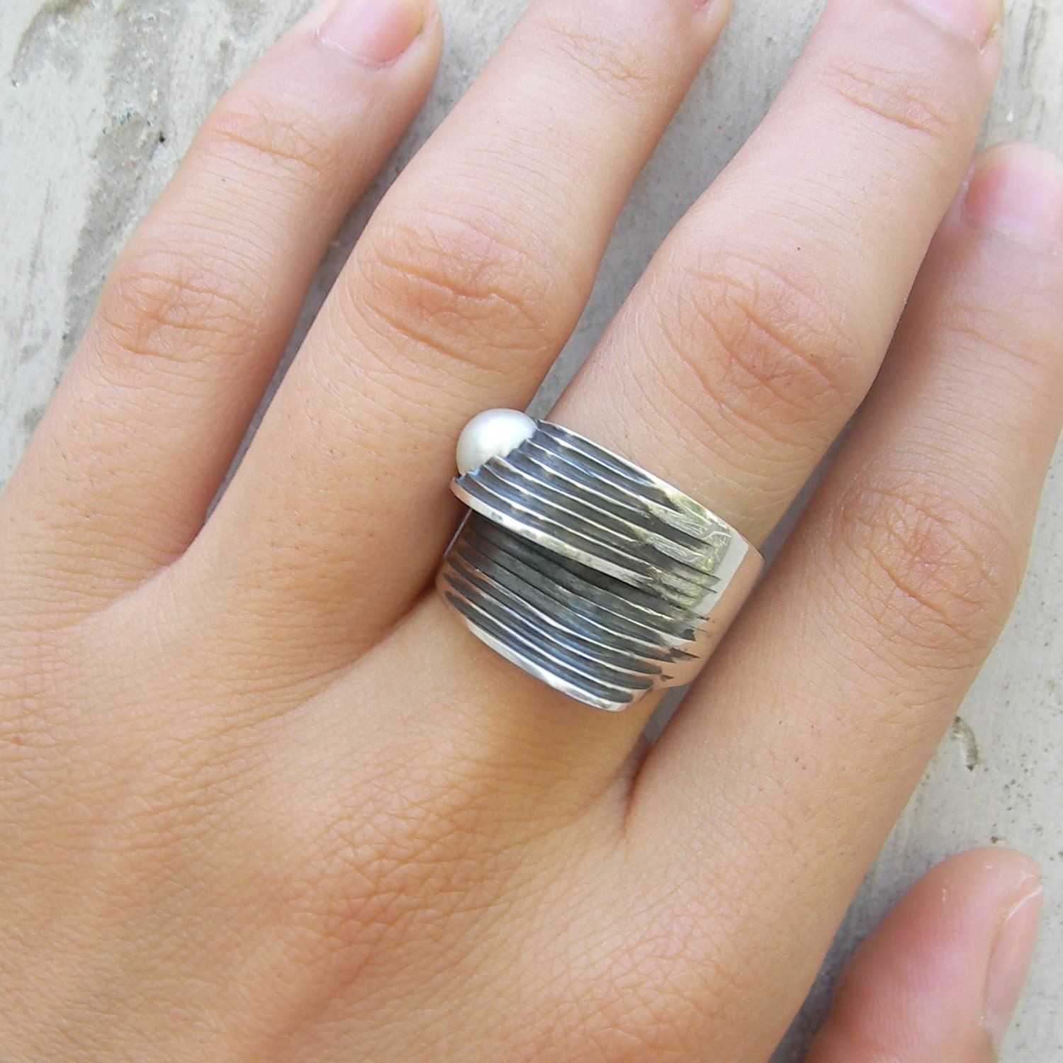 Double Oyster Ring