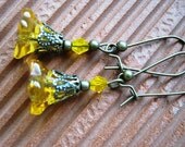 Antique Bronze// Yellow Flower Bells// Kidney Wire// Dangle Earrings