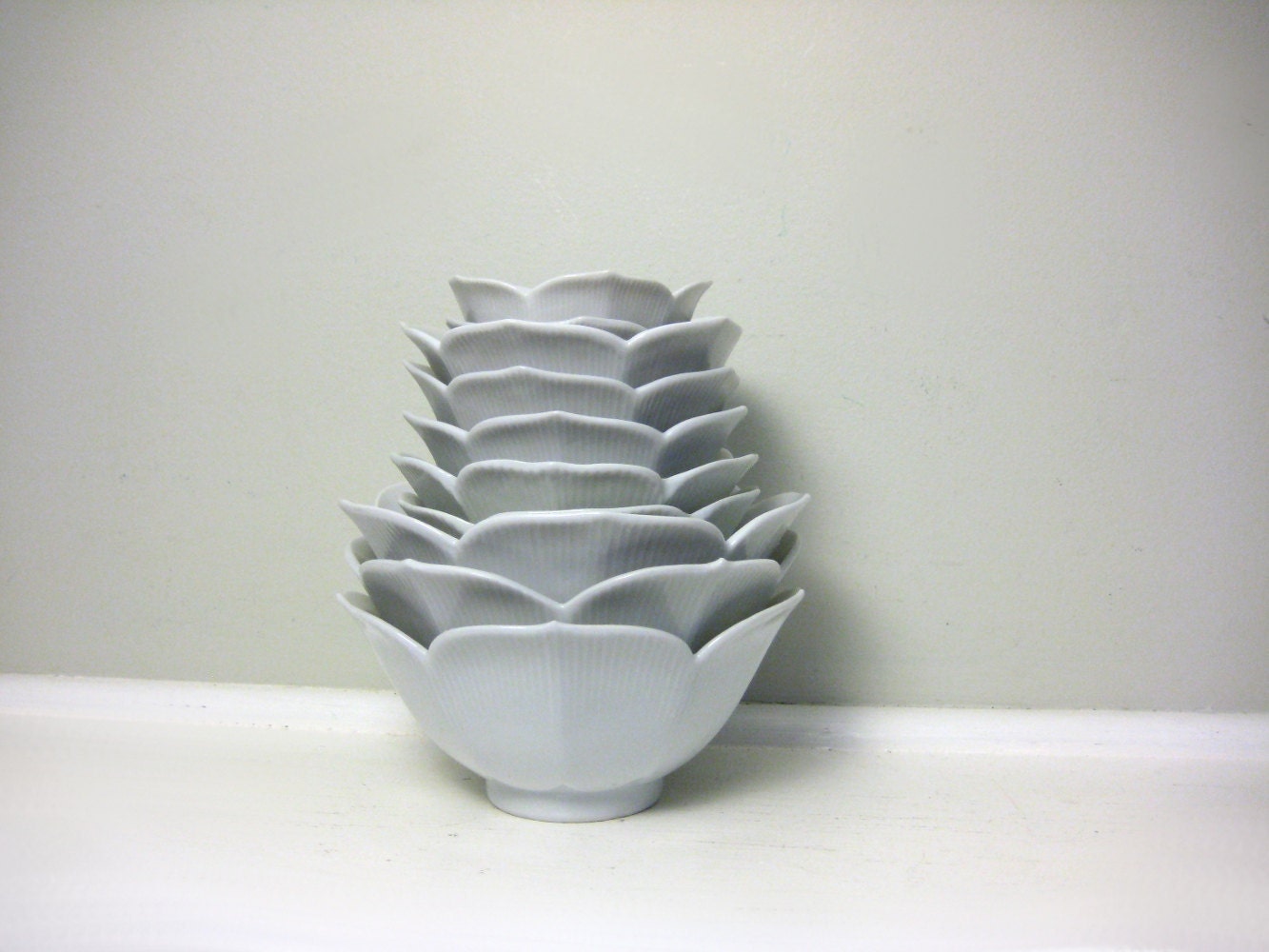 Vintage Minimalist White Lotus Bowl Instant Collection Set, Lot, Wedding Table Decor, Japenese Flower Rice Serving, Decorator Bowls, Minimal - saltandginger
