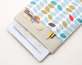 Ipad Case. Ipad bag. Ipad sleeve. Ipad cover with retro leaves pocket and button closure. Ipad 3 case padded. Custom order available.