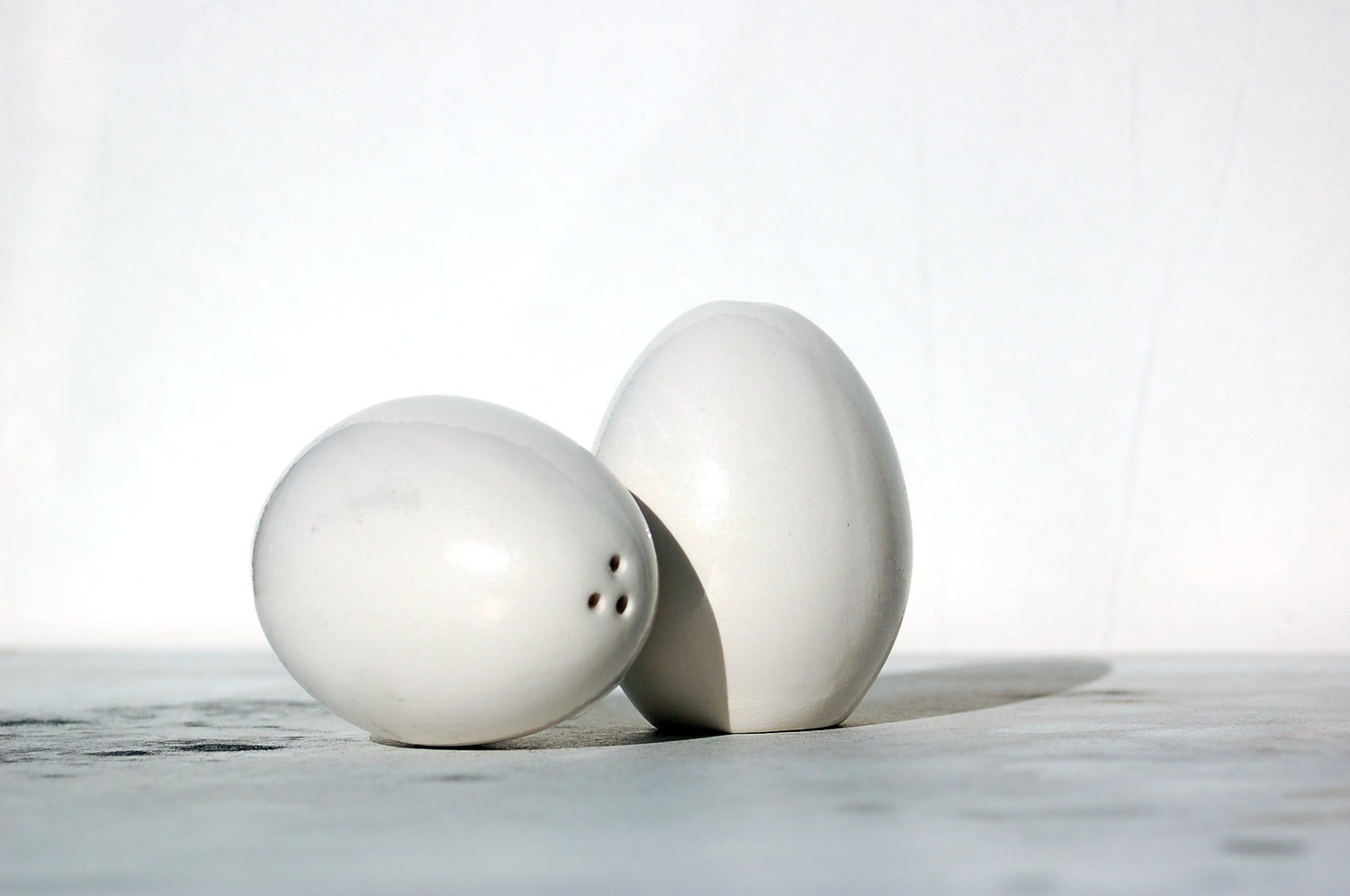 Egg salt and pepper shakers
