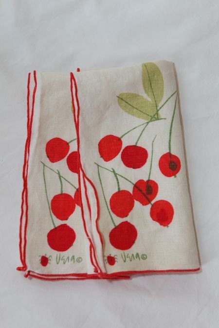 Stunning Vintage Vera Neumann linen cherry print napkins and placemats