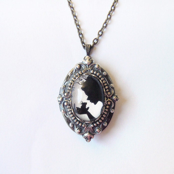 Magical Kiss -- Silhouette Small Wearable Art Locket-Valentine's Gift