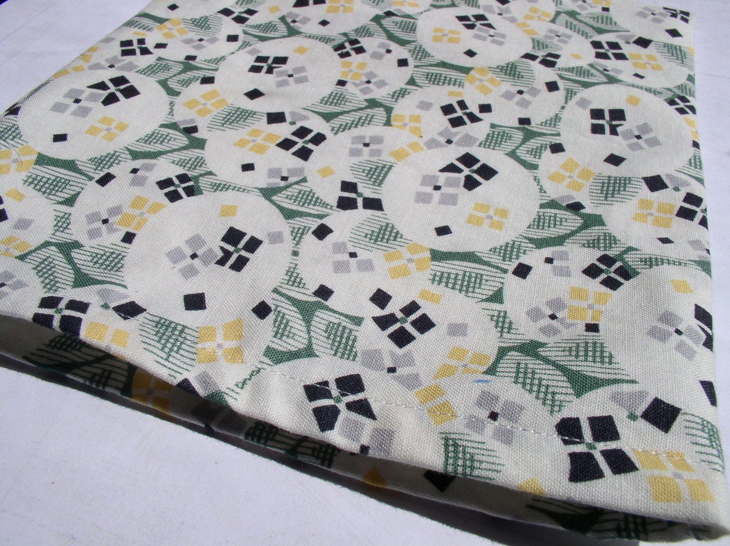 Snack Bag-Vintage circa 1930 Style Feedsack Quilt fabric-reusable-medium size