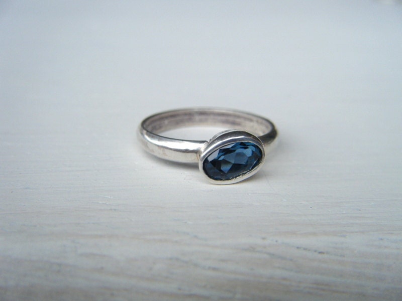 London Blue Topaz And Sterling Silver Ring Size 6