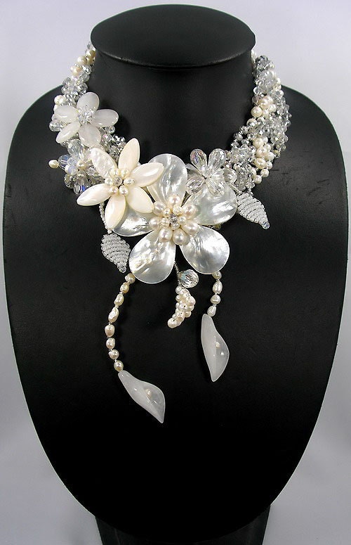 wedding gift,bridesmaid gift,Bead Necklace,Beaded Jewelry,Pearl Necklace,Pearl MOP Shell Rose Quartz Wired Flower Necklace