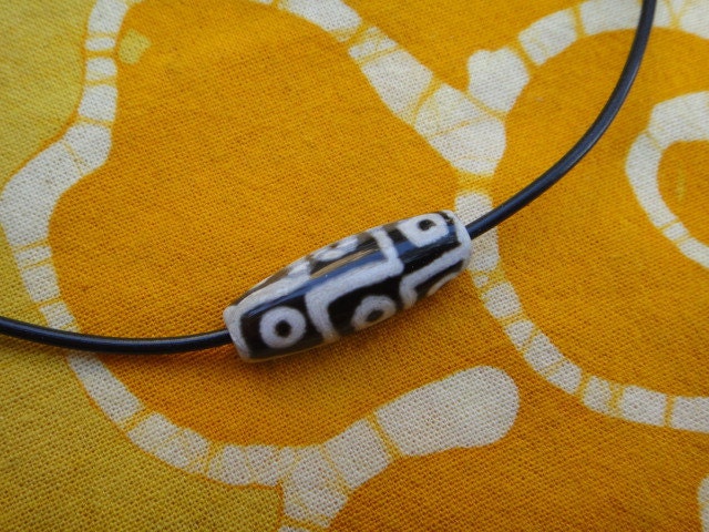 Dzi Bead Pendant Necklace
