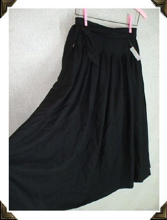 BEST Black Pleated Vintage 1970's NWT Wrap Skirt S M 28W