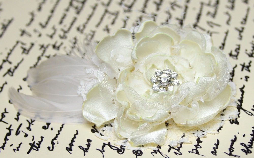 Wedding hair flower fascinator - CREAM