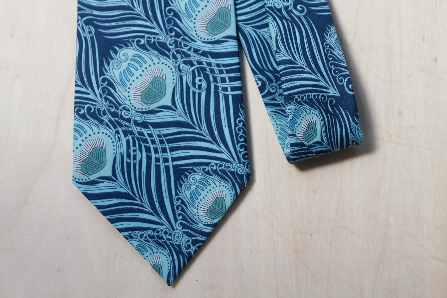 necktie 049