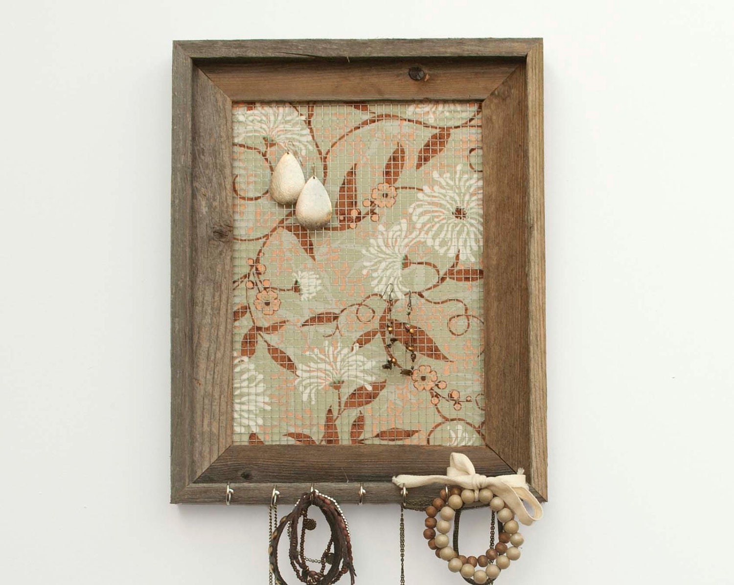 Dandelion Wishes Barnwood Jewelry Holder - Tan & Mint Green - 9 x 12