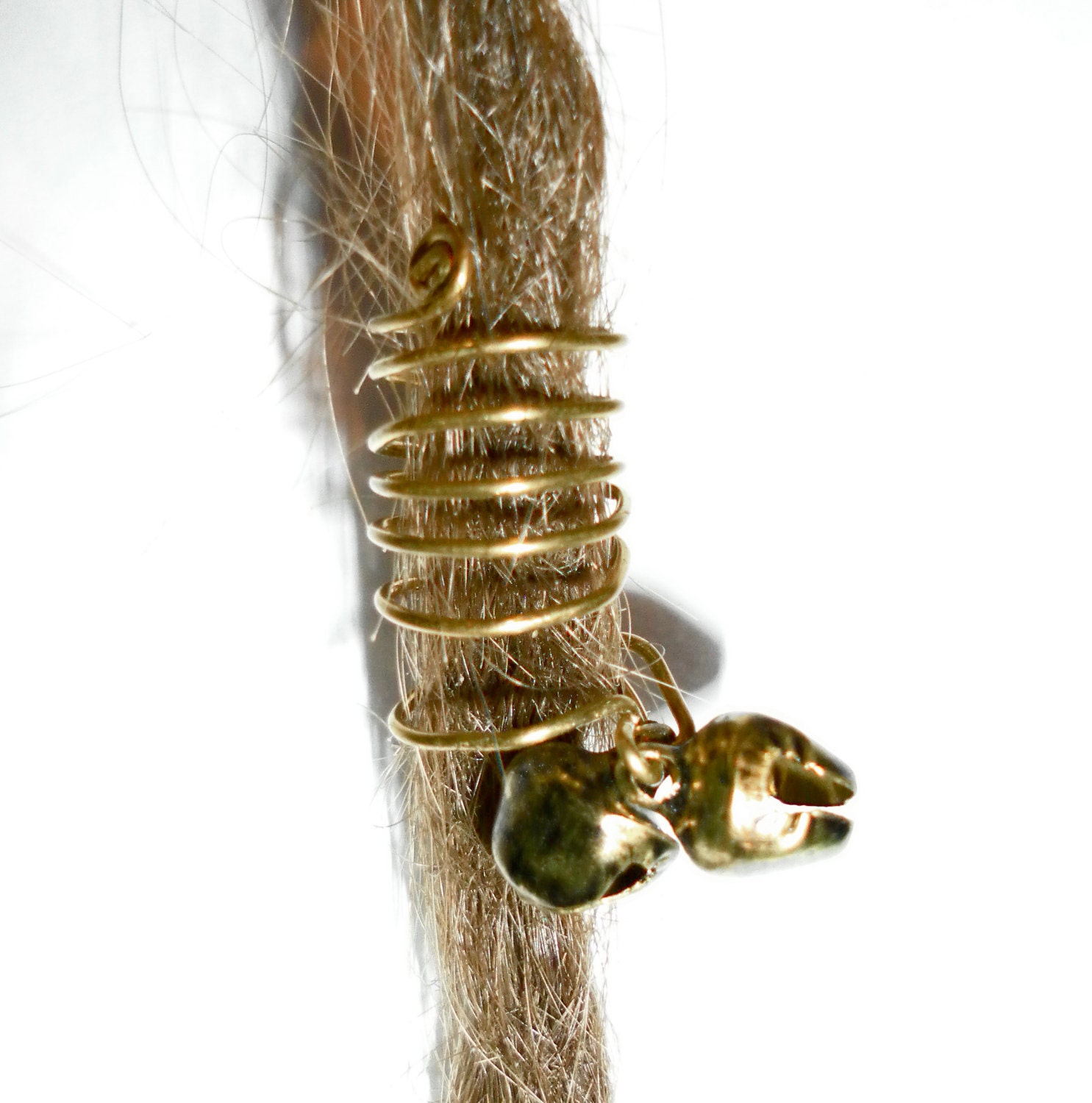 buy 3 and get 1 extra for free: jingle bells dread bead
