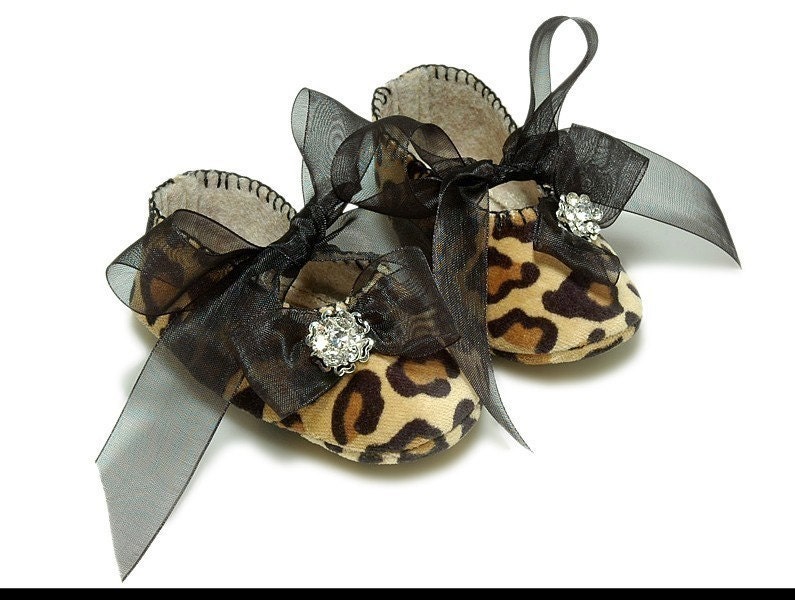 Baby Girl Shoe Suzette in Leopard, slipper/bootie. Trendy, Infant Sizes. Handmade