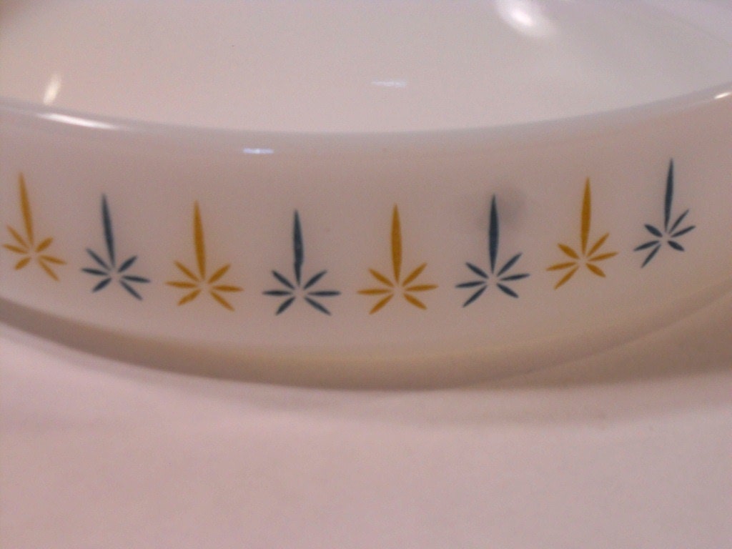 Fire King, Casserole Dish, Pie Plate, Candle Glow, 9in.