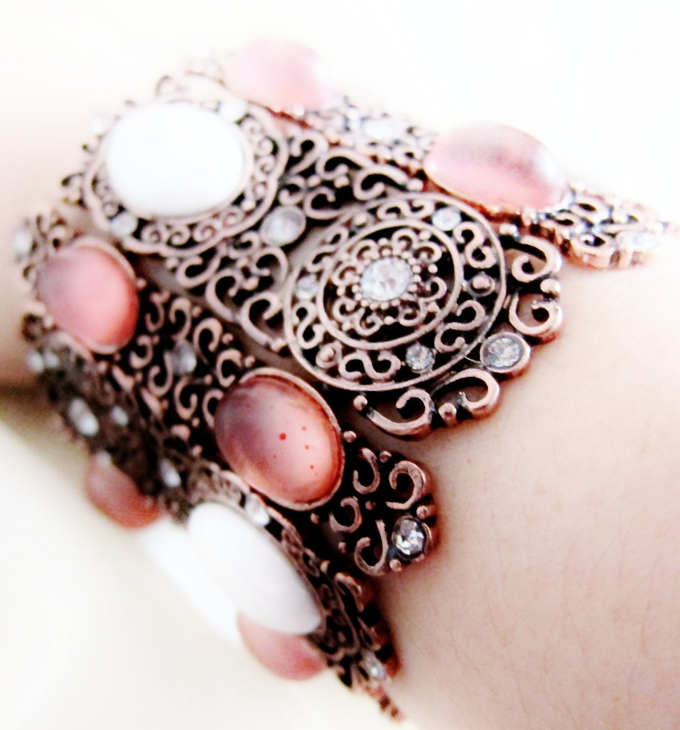 copper bracelet cabochon glass acrylic white fuschia bb024