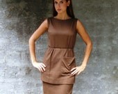 1950s Brown WIGGLE Shift DRESS - Oversize Buttons - Cute Pocket - Waffle Texture - size 4 ish