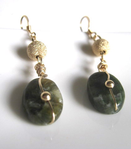 Gold Filled Green Serpentine gemstone earrings - GREEN GOLD -  stardust earrings