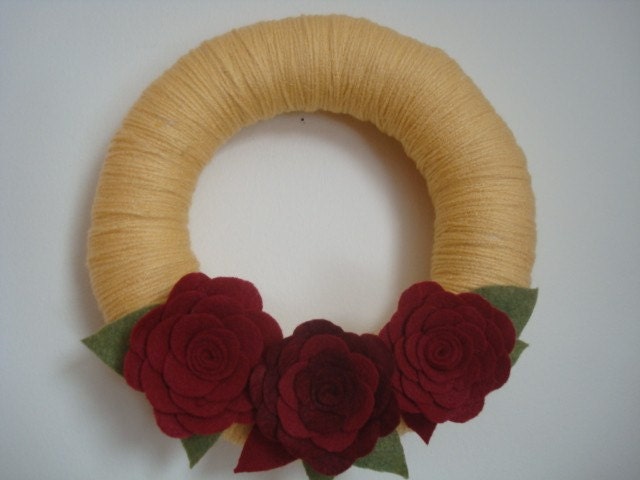 Handmade Yarn Wreath- Rose Garden-10 in Wreath