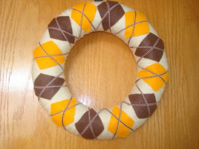 Yarn Wreath Handmade Door Decoration - Argyle 12in wreath