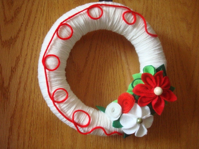 White Color Yarn Wreath with Flowers -10 in-Ready to Ship
