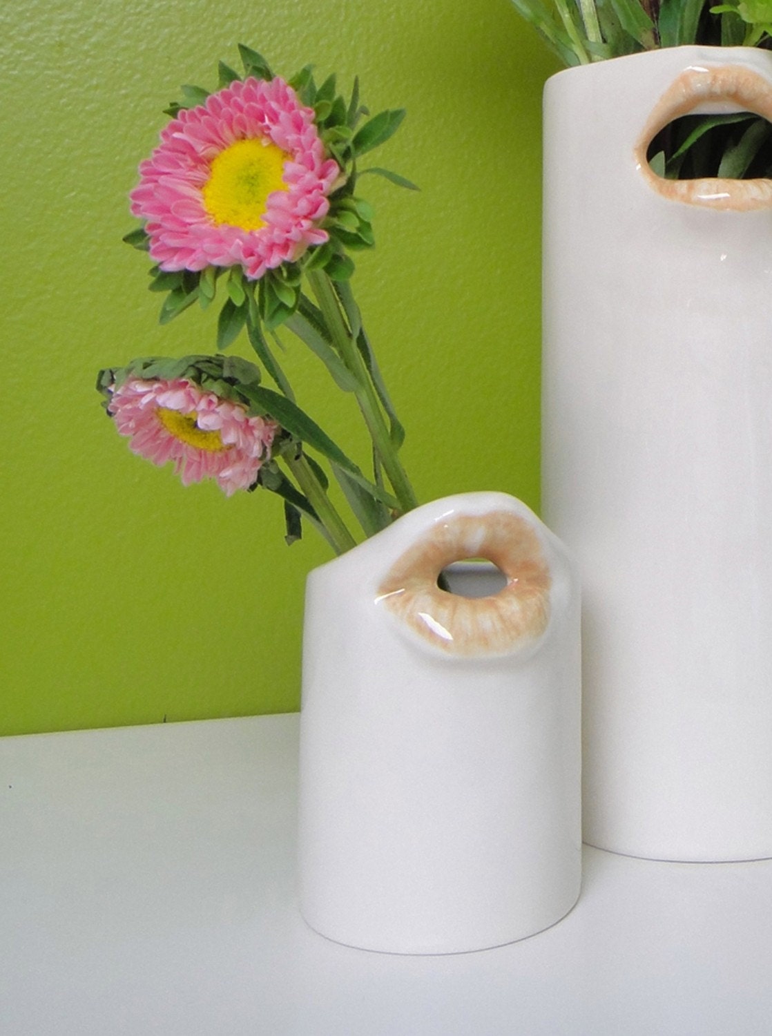 Sealed with a kiss, cute ceramic mouth vessel / container