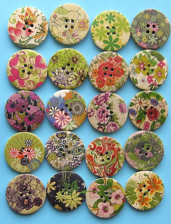 20 Painted Wood Buttons Extra Large Green Tone Designs - BUT171