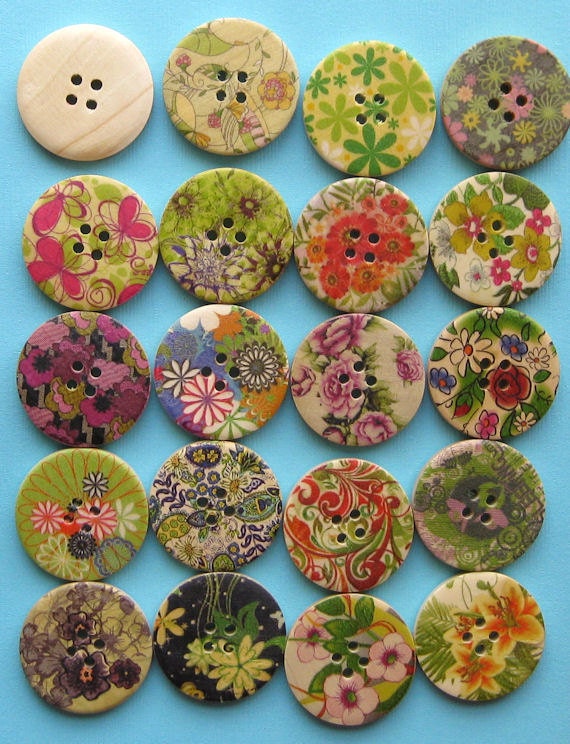 20 Painted Wood Buttons Extra Large Green Tone Designs - BUT171
