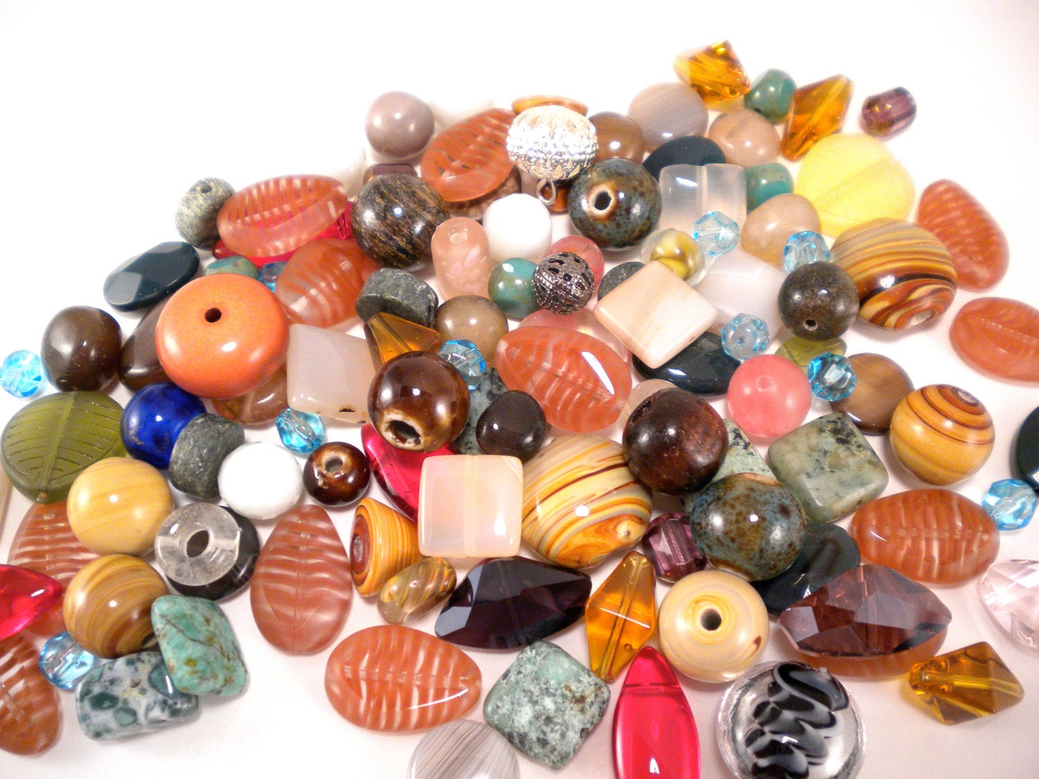 Destash - assorted beads - UnnamedRoad