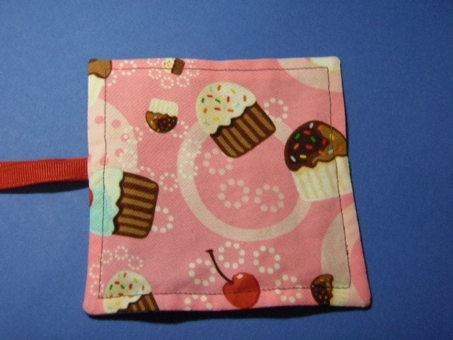 Mini Crayon Keeper 4-Count Roll Up Holder Party Favor - Cupcake Surprise