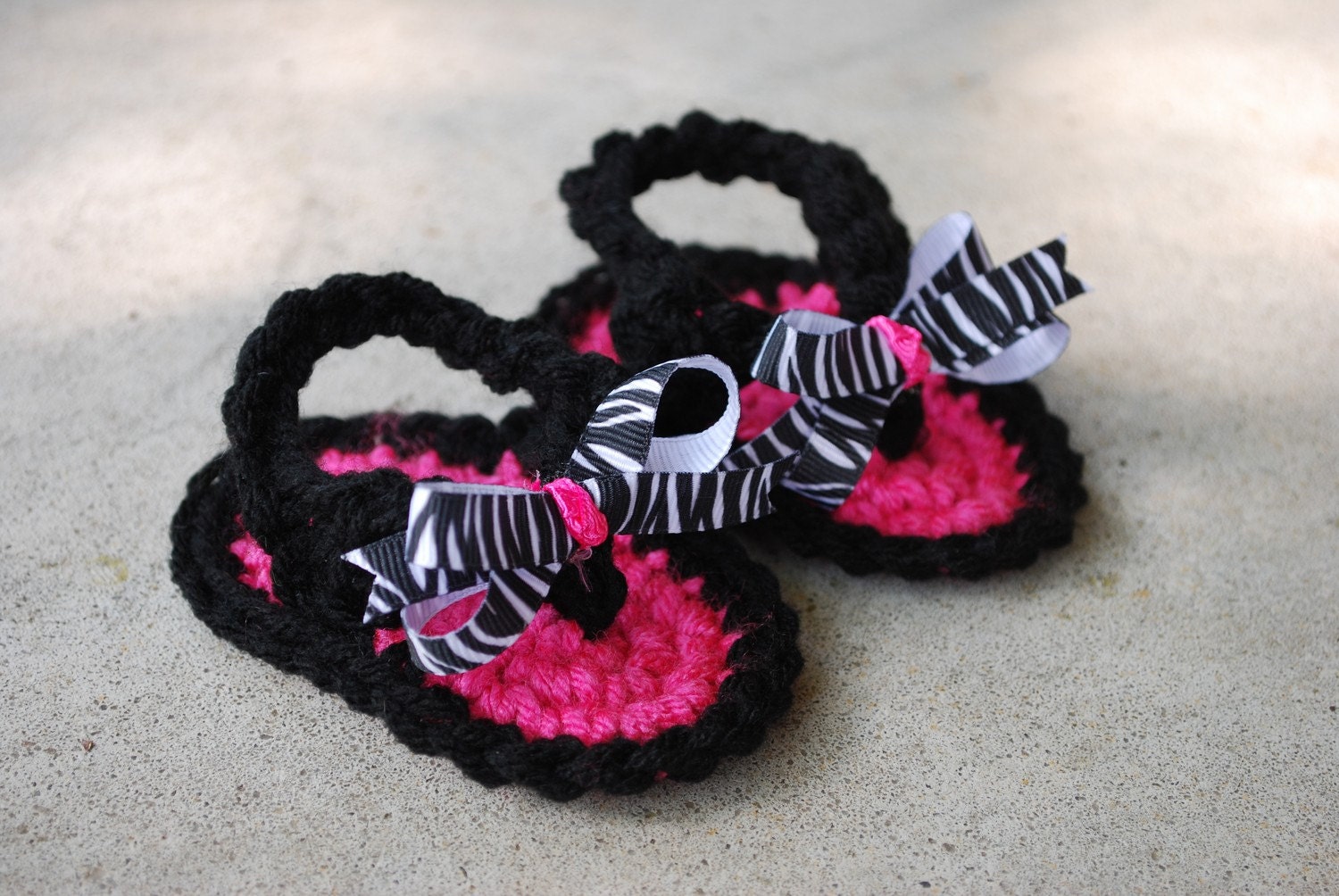 NEW-------Hot Pink and Black Zebra Crochet Baby Sandals