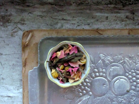 Organic Rose & Chamomile White Tea 2 oz