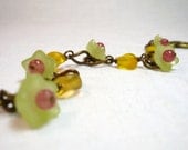 Green Yellow and Flower Spring Bracelet - glass beaded - FREE Shipping