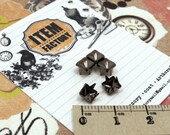 100Pcs 5mm GUNMETAL Pyramid STUDS For DIY Rock accessory, Wristband, Belt, Etc.