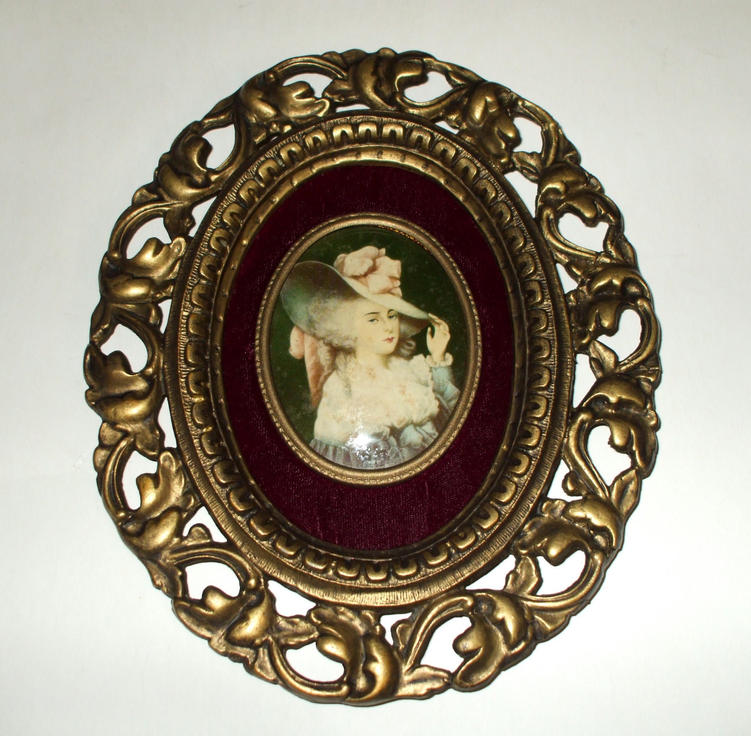 Cameo Picture Frame