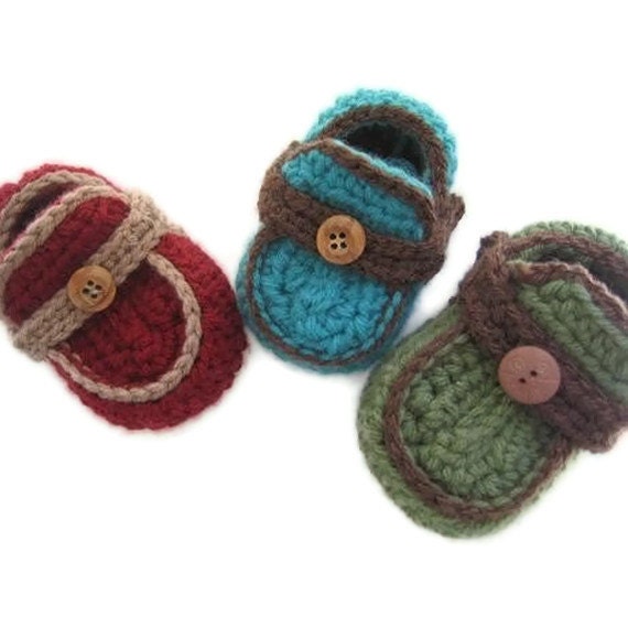 Boy's Moccasins Crochet Baby Booties Pattern ( pdf pattern for sale) in 4 sizes