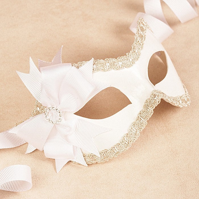 Mia White/Silver masquerade mask /req37430