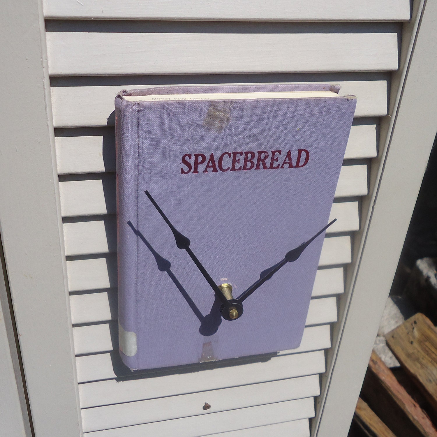 SpaceBread Book Clock