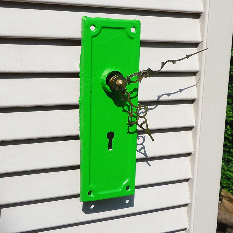 Green Skeleton Key Clock