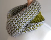 chunky circle loop scarf - lemongrass and gray - tunisian crochet