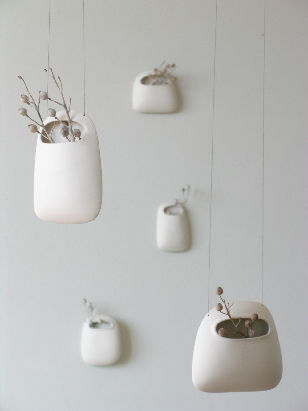 Small Hanging Vertical Pod Wall Vase