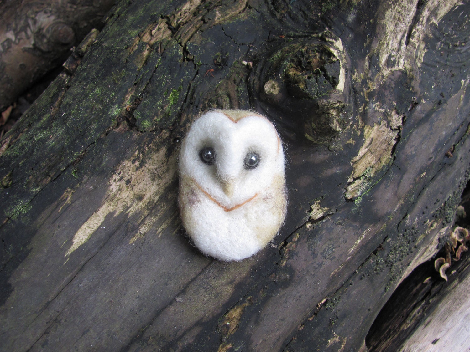 Barn owl brooch