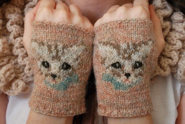 meow mitts KNITTING PATTERN