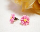 Floral Post Earrings - Pink Daisy in My Secret Garden