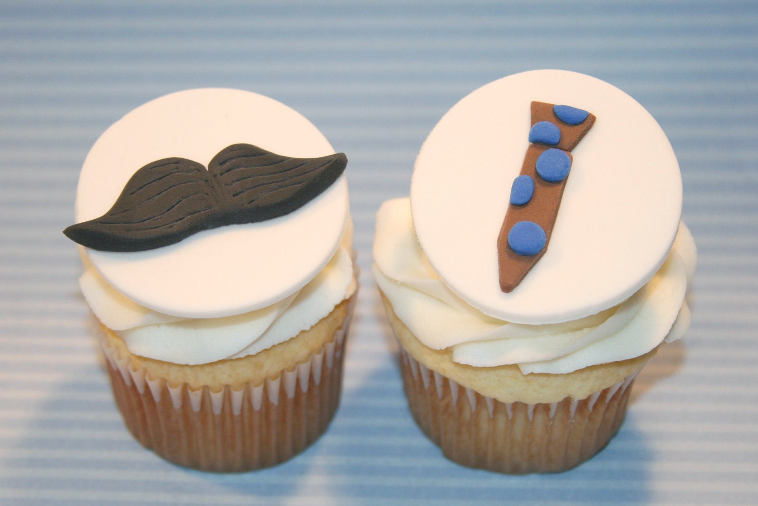 Fondant cupcake toppers - Father's Day Tie Mustache