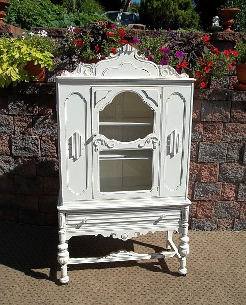 OMG Shabby Designer Painted White CHIC China CABINET Display  Storage Cupboard