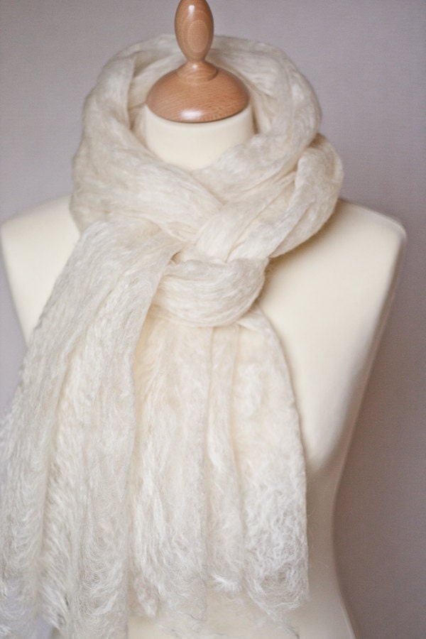 Cobweb Shawl Scarf Stole White Wool Natural Lace Wedding Bridal Fashion teamcamelot tbteam elitett