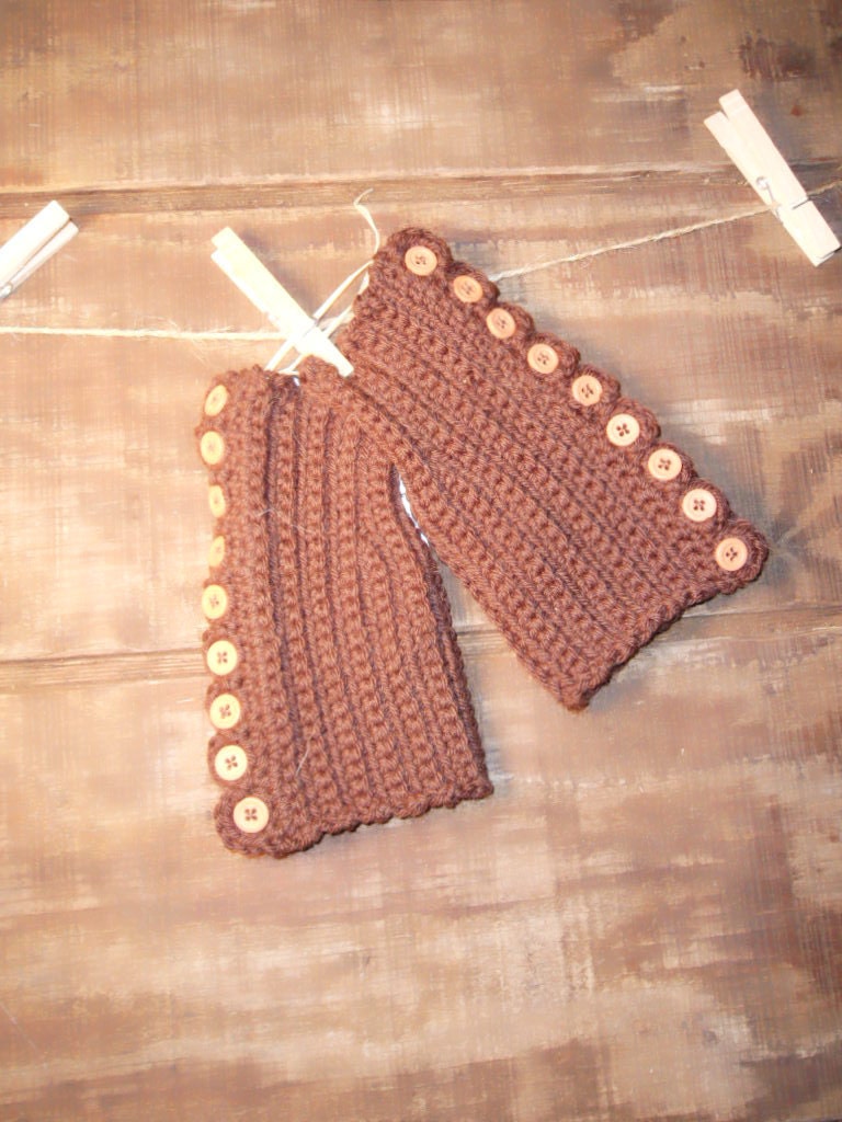 Mocha, Brown Fingerless gloves with tan button detail, Vintage look-texting gloves