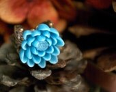 X-grande Blue Waterlily filigree ring